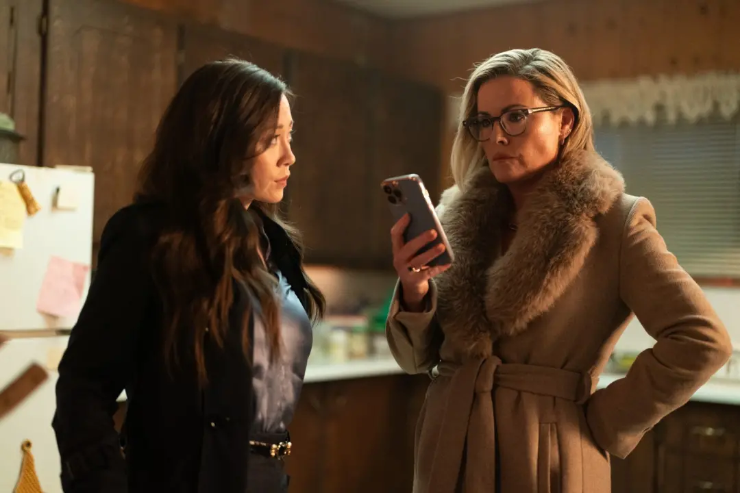 Kathleen Robertson achou divertido que seu personagem em Tracker pudesse ser um par principal, apesar de estar focada e…
