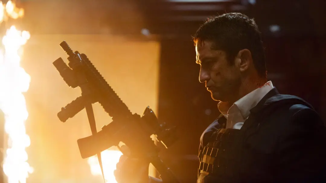 Gerard Butler mistura o universo de Die Hard com a franquia Jack Ryan, e a popularidade só cresce com a troca dos prota…
