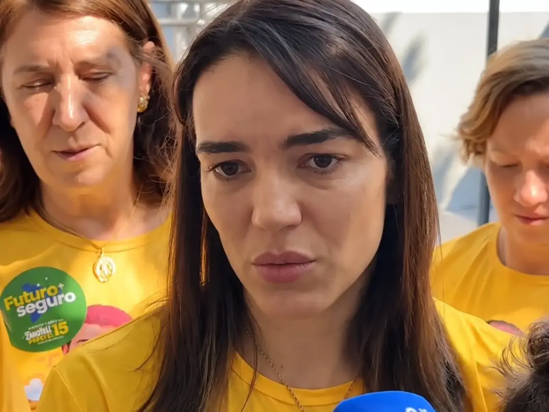 Carol do Amiltinho votou em Anápolis e disse que vai seguir o caminho que o esposo Amilton Filho construiu. É important…
