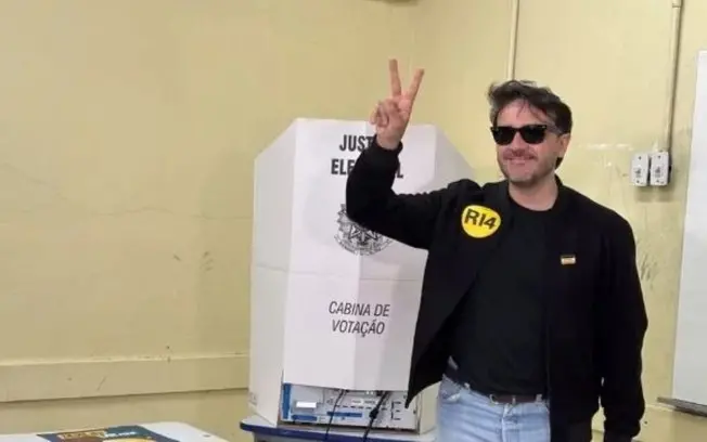 Renan Santos disse que a eleição de 2026 é a mais bizarra, isso durante o voto na Vila Friburgo, em São Paulo. Aquele o…