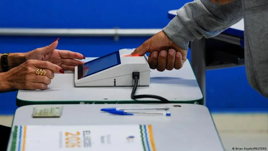 Imprensa alemã aponta risco de retrocesso na democracia do Brasil com o duelo entre Lula e Flávio Bolsonaro. Tem uma te…