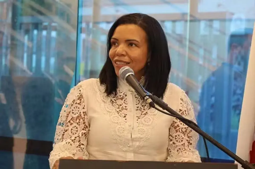 Janete Aparecida, prefeita de Divinópolis, foi internada no CTI após passar mal em casa no sábado. O quadro dela está e…