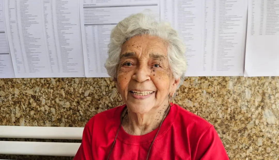 Geisa Fernandes, com 96 anos, foi às urnas em Mossoró e disse que vai votar de novo daqui a quatro anos. É inspirador v…