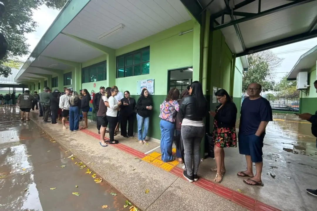 Maria de Lourdes Costa, 61 anos, faleceu na fila de votação em Campo Grande, Mato Grosso do Sul. É triste ver a vulnera…