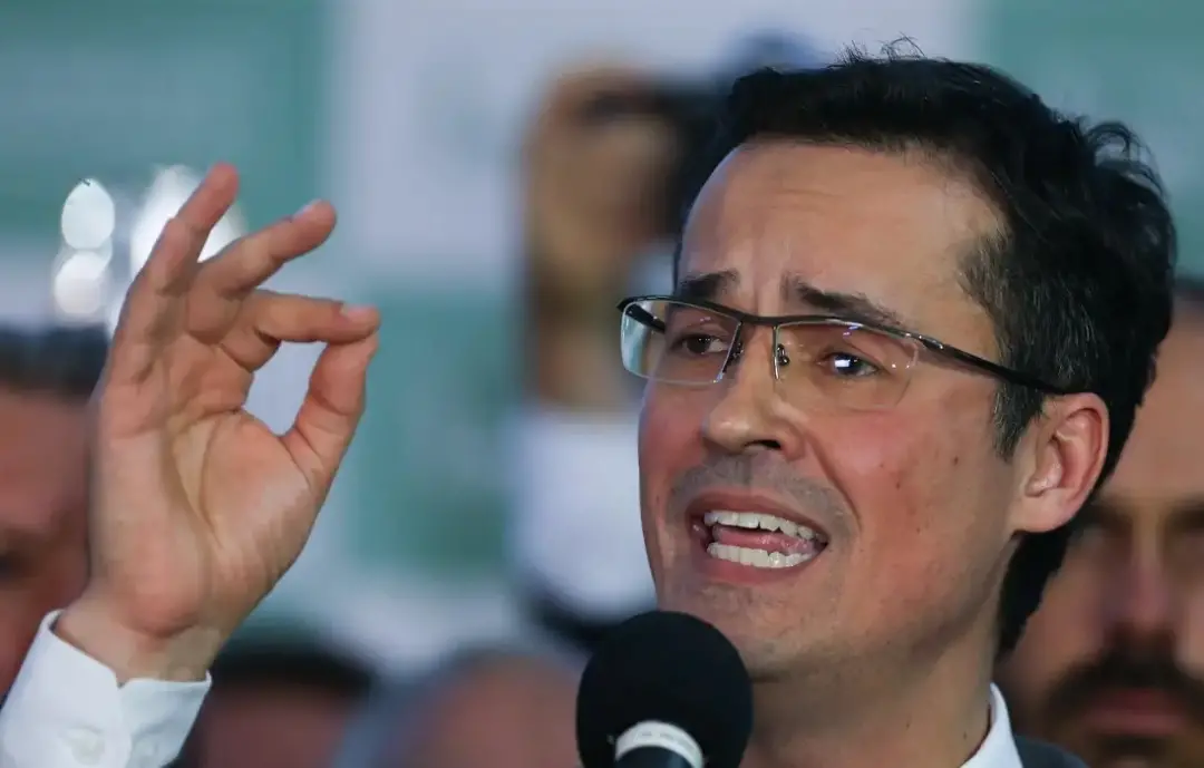 Nome de Deltan aparece como deferido com recurso no TSE, revertendo decisão do TRE-PR que negou a candidatura ao Senado…