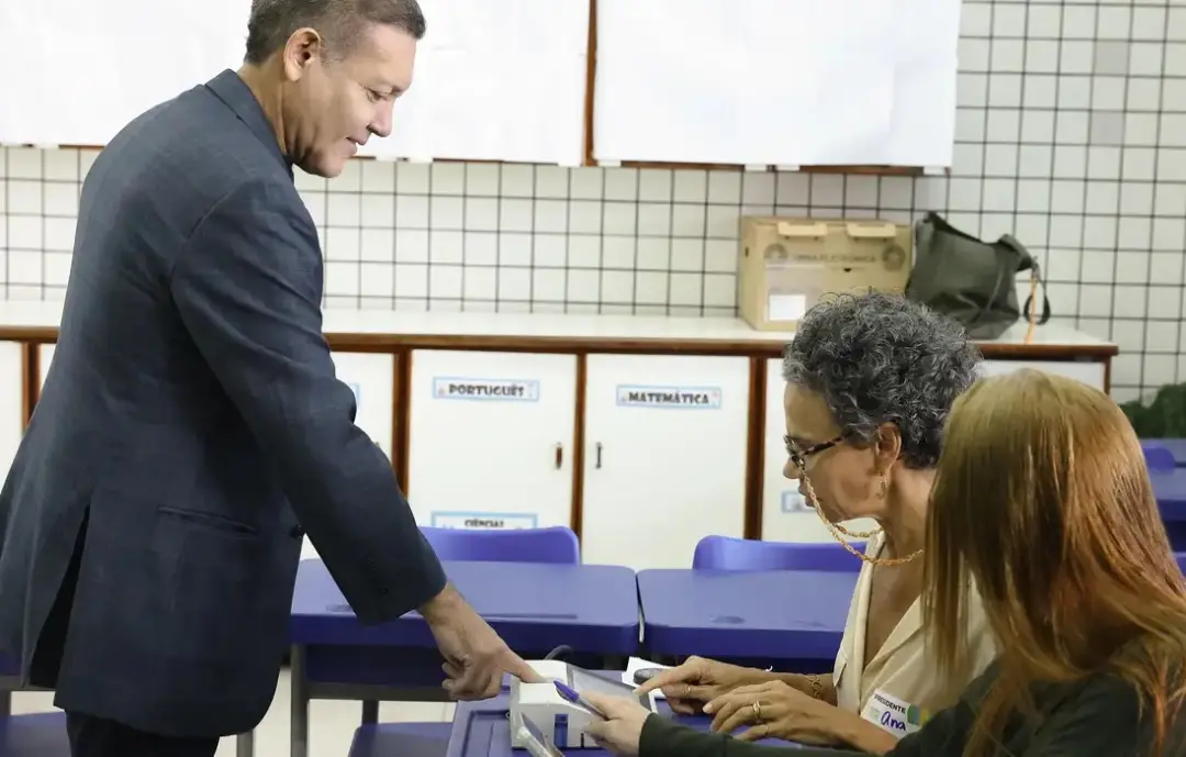 Presidente do TSE disse que a Justiça Eleitoral está preparada para uma eleição tranquila, mesmo com os impactos climát…
