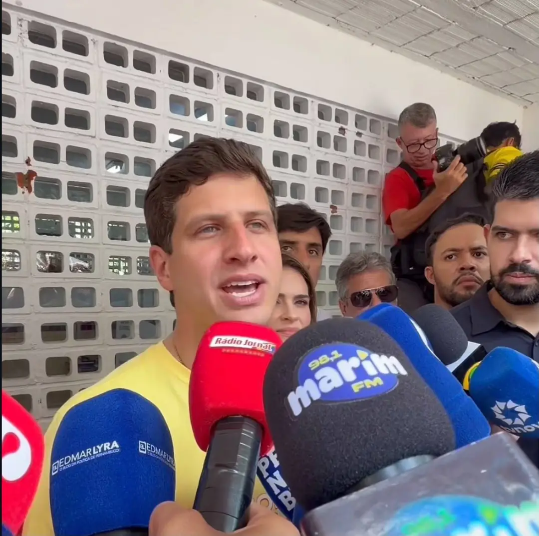 João Campos afirmou que há confiança em grande votação para Lula no Pernambuco, após votar em Apipucos. Acredito que o …