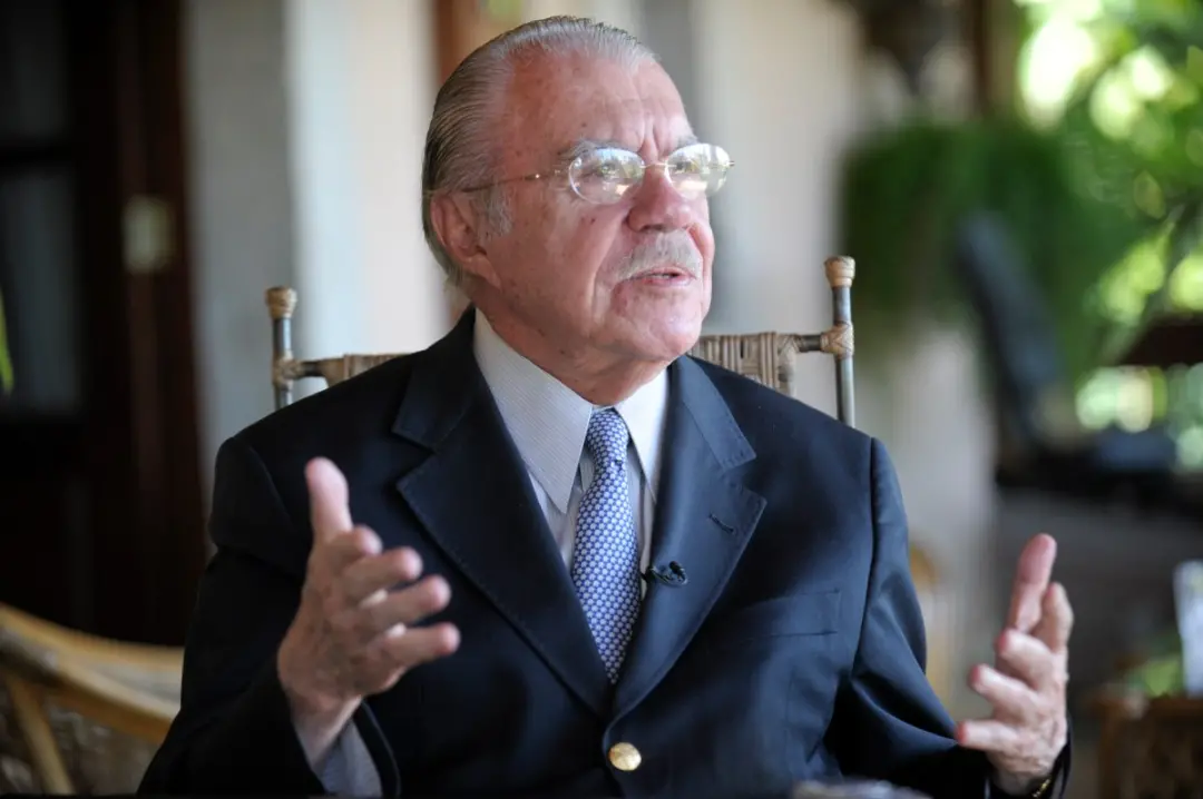 José Sarney na Arena, dentro do regime militar, mostra como a política brasileira vai além de direita ou esquerda. Ele …