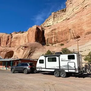 Como descobrir se o seu carro aguenta rebocar barco ou trailer foi o tema abordado. É fundamental entender as especific…