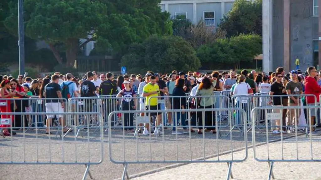 919 mil brasileiros fora do país estão aptos a votar nas eleições de 2026, sendo que os Estados Unidos concentram mais …