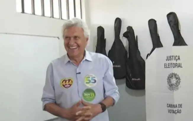 Ronaldo Caiado votou em Nova Crixás, em Goiás, na manhã deste domingo, e falou em transformar o país. É um discurso que…