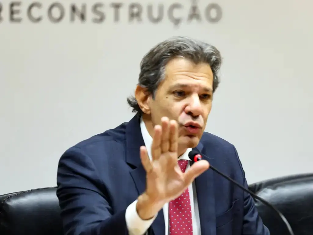 Haddad disse que Lula está convencido sobre a necessidade de uma reforma do Judiciário. A discussão precisa ouvir juris…
