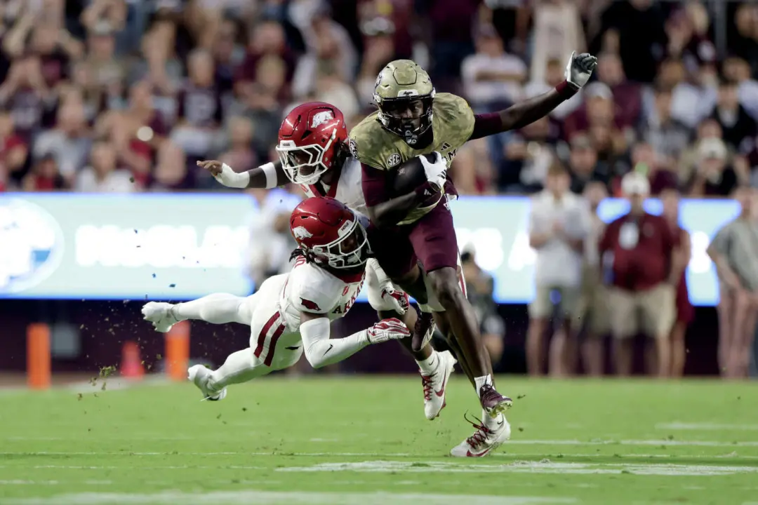 Texas A&M venceu o Arkansas por 34 a 7 em Kyle Field, uma vitória que o técnico Mike Elko chamou de alegria. A positivi…