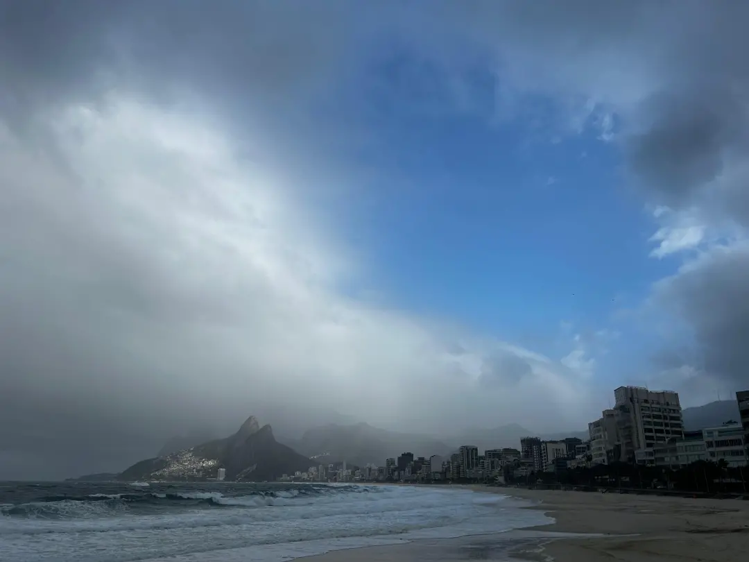 Petrópolis tem alerta de ventos moderados a fortes para domingo, enquanto no Rio a previsão é de chuva fraca a moderada…