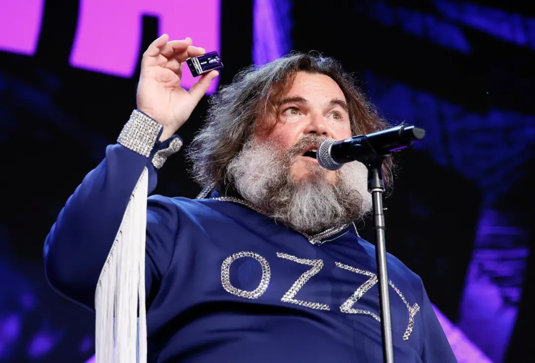 Geezer Butler, do Black Sabbath, tocou com a banda Jack Sabbath em War Pigs no festival Power to the People em Maryland…