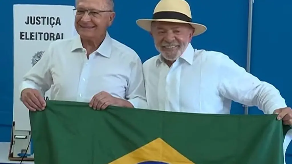Lula votou domingo em São Bernardo do Campo, no ABC Paulista, e mostrou confiança na vitória. A gente precisa pensar be…