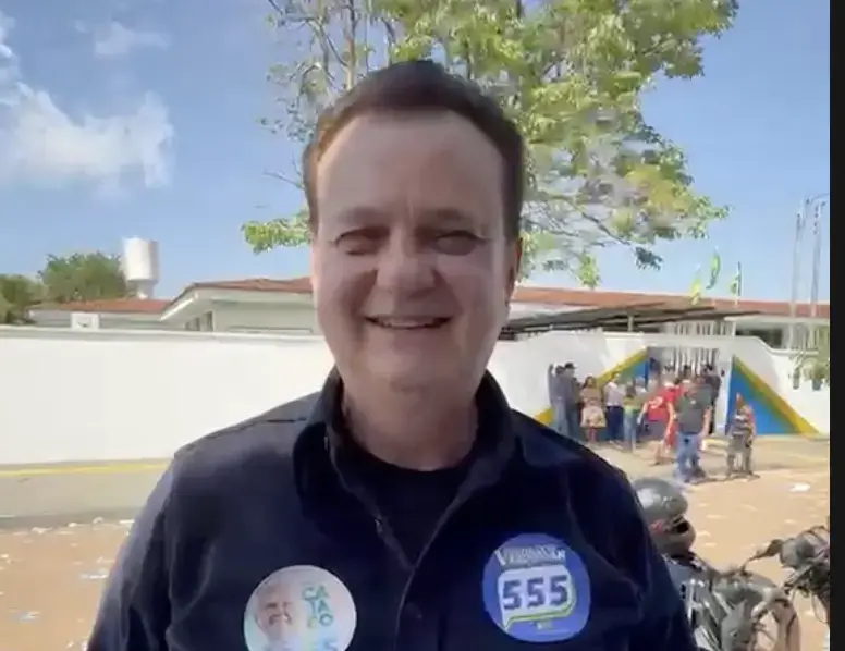Kassab acompanhou o voto de Caiado em Nova Crixás, onde disse que ele é o governador mais bem avaliado do Brasil. A cam…