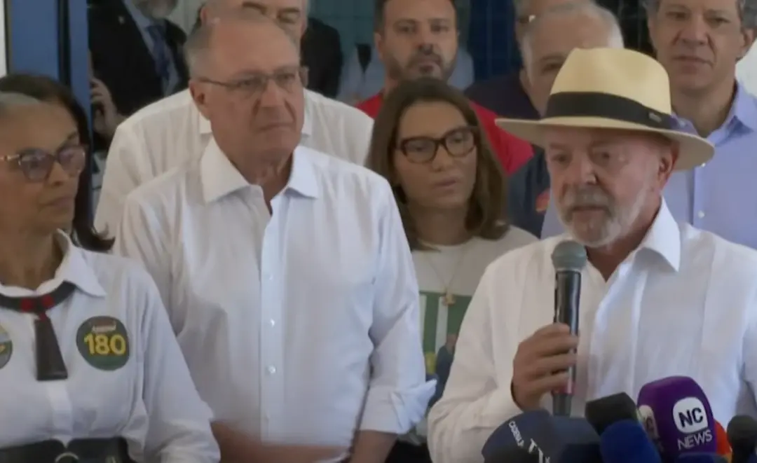 Lula disse domingo que a eleição é uma escolha entre democracia ou barbárie em São Bernardo do Campo. Eu vejo que essa …