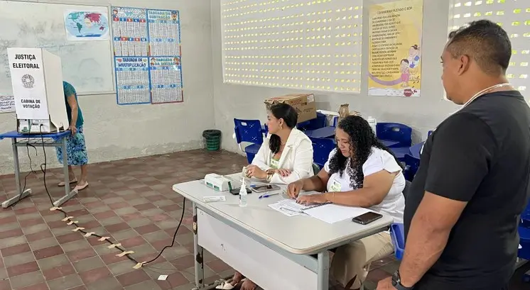 Eleitor pode ser chamado para ser mesário no domingo 4 de outubro. A convocação só rola se faltar alguém na mesa e outr…