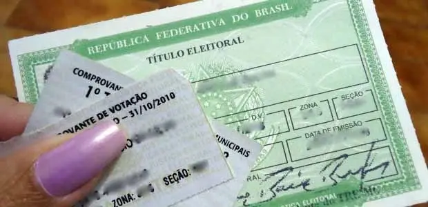 Comprovante de votação nas Eleições 2026 não precisa ser guardado obrigatoriamente, mesmo recebendo do mesário no dia 0…