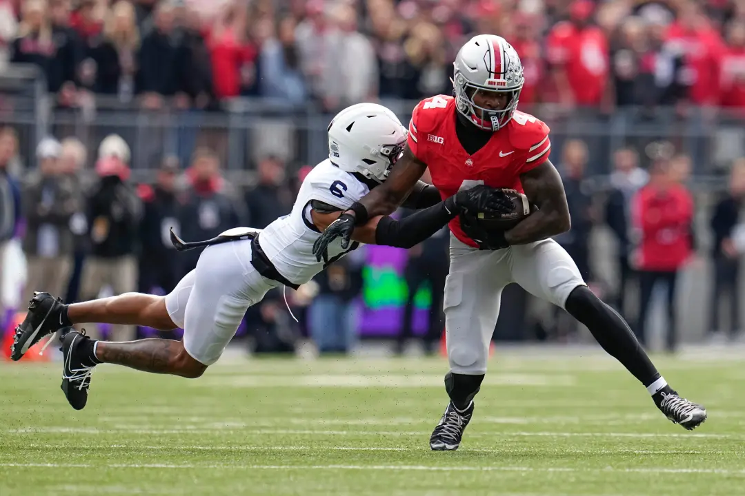 Jeremiah Smith tem 823 jardas de recepção e lidera a Big Ten com 9 touchdowns após o jogo em Iowa. Impressionante a con…
