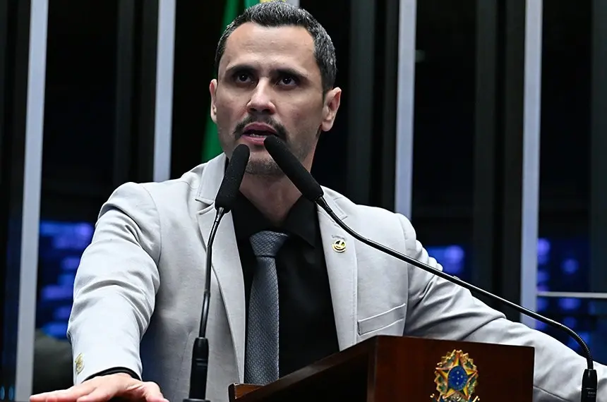 Cleitinho, o número 10 do Republicanos, concorre a governador de Minas Gerais em 2026, com Falcão como vice. A disputa …