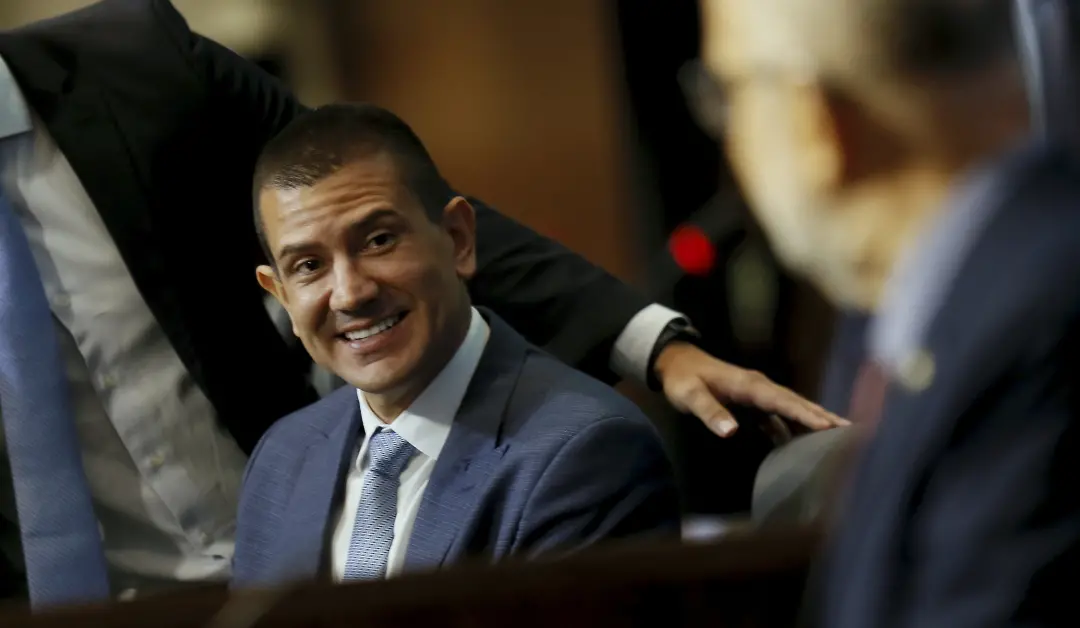 Douglas Ruas pelo PL vai concorrer a governador no Rio de Janeiro em 2026 com Fernanda Louback como vice. Achei que o p…