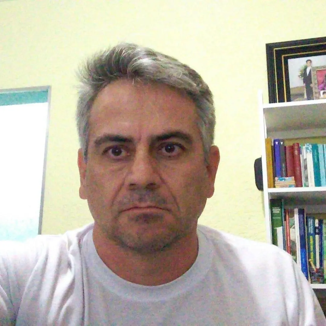 290 é o número de Ednelson Cesaretti para o Senado em São Paulo nas Eleições 2026. Ver o professor disputando uma vaga …