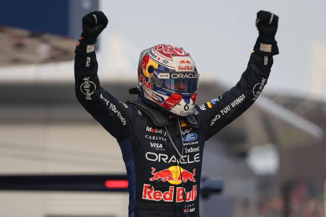 Verstappen venceu a corrida em Sepang, na Malásia, conquistando sua primeira vitória na temporada 2026. É um feito impo…