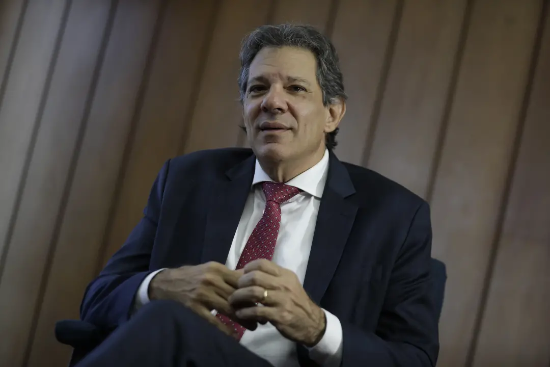 Fernando Haddad, número 13 pelo PT, concorre ao governo de São Paulo em 2026, com Márcio França como vice. Achei um lan…