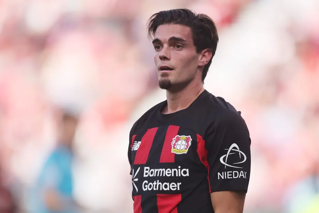Juventus mira o zagueiro Miguel Gutierrez, que saiu do Napoli para o Bayer Leverkusen, e quer trazê-lo de volta para a …