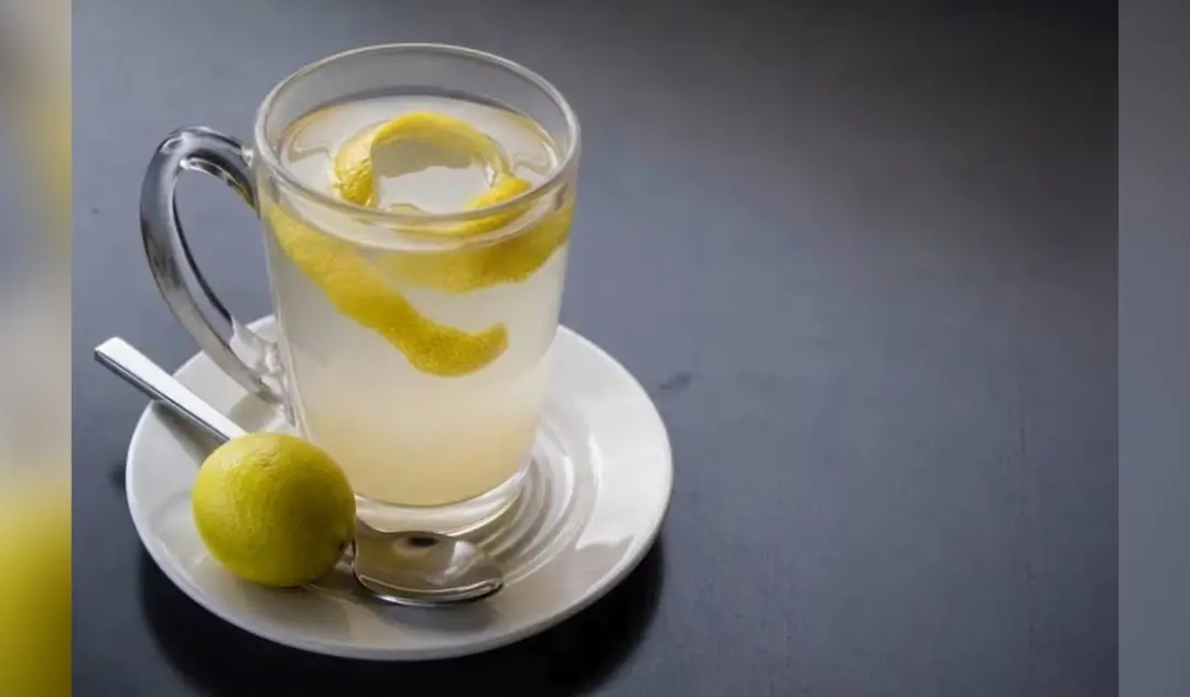 Casca de limão, fonte natural de vitamina C e fibra, pode ajudar a reduzir o colesterol e fortalecer a imunidade. Para …