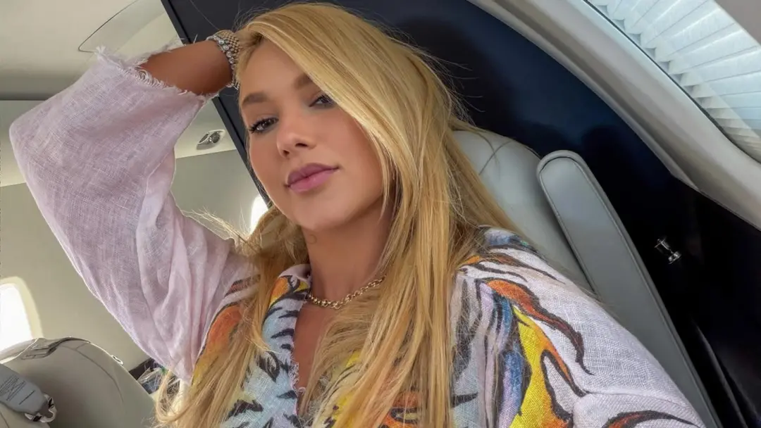 Virginia Fonseca acorda e já pega o celular, um hábito comum de muita gente. Começar o dia reagindo a estímulos externo…
