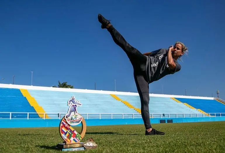 Macaé tem escolinhas gratuitas com atividade física para todas as idades. Isso mostra que o esporte funciona bem como f…