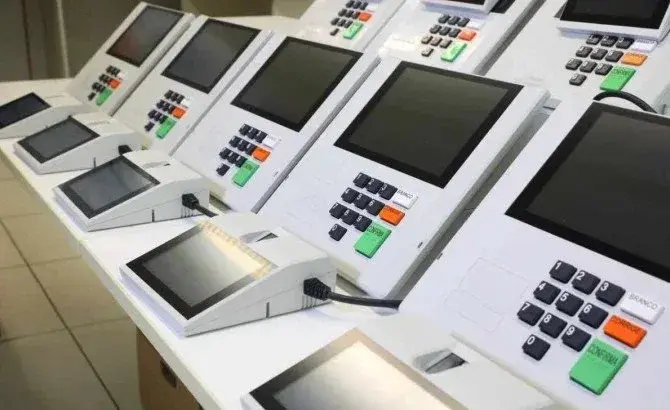 Domingo, 4 de agosto, começa o primeiro turno das eleições 2026 no Brasil com 158,7 milhões de aptos a votar. Acho impo…