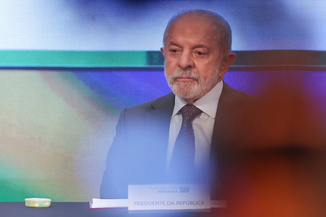 No primeiro turno, Lula e Flávio estão separados por 1 ponto, e o histórico mostra que quem fica em segundo lugar nunca…