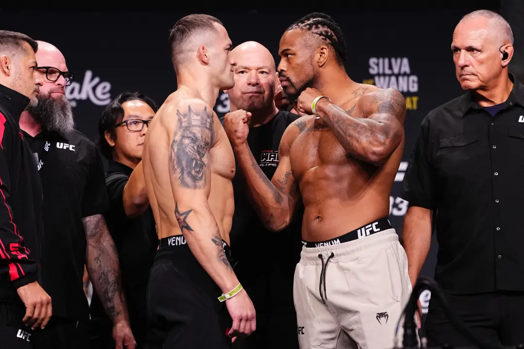 Roberto Soldic teve sua estreia no UFC 332 contra Khaos Williams no Delta Center em Salt Lake City. O Williams foi o ag…