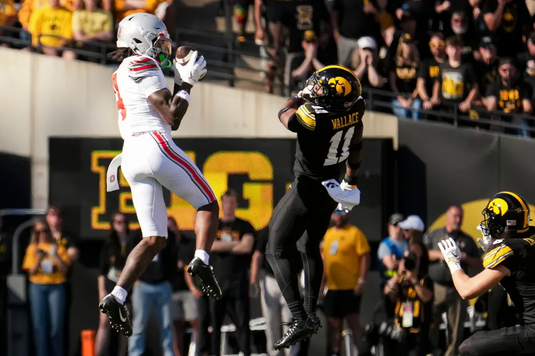Ohio State bate Iowa de 31 a 14 no Kinnick Stadium, pegando a primeira vitória fora de casa na conferência. O ataque fo…