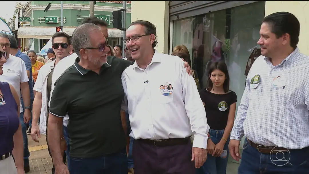 Augusto Cury, candidato do Avante, fez campanha em Colina, interior de São Paulo, focando em empreendedorismo e educaçã…