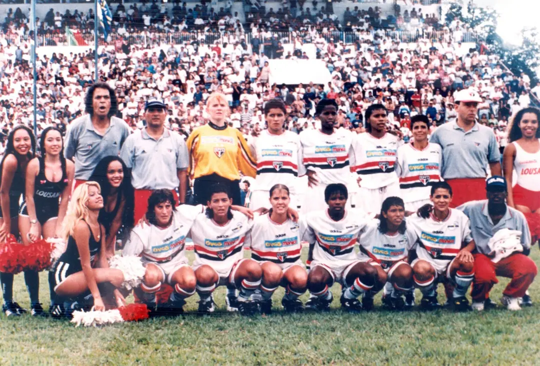 São Paulo campeão do Brasileirão Feminino 2026, empatando com o Corinthians por 1 a 1 na final diante de público record…