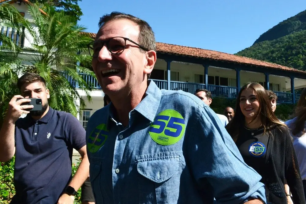Paes tem 46% dos votos válidos no RJ, com Ruas em 38%, segundo pesquisa. A diferença de oito pontos mostra que a disput…