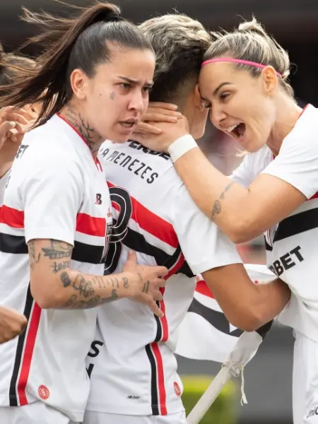 O Brasil é delas, esse tema foi trazido. Acredito que a comunicação em relação a essas questões precisa ser mais transp…