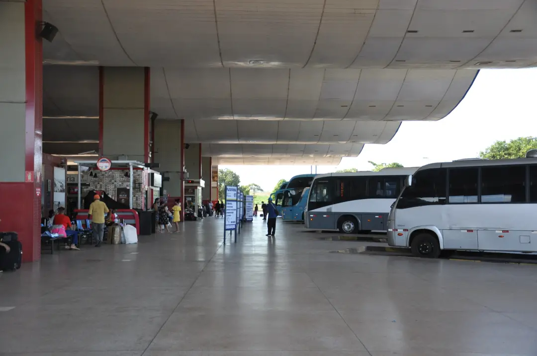 Eleitores do Tocantins terão ônibus intermunicipais gratuitos no dia da eleição. Essa mudança garante o acesso ao voto,…