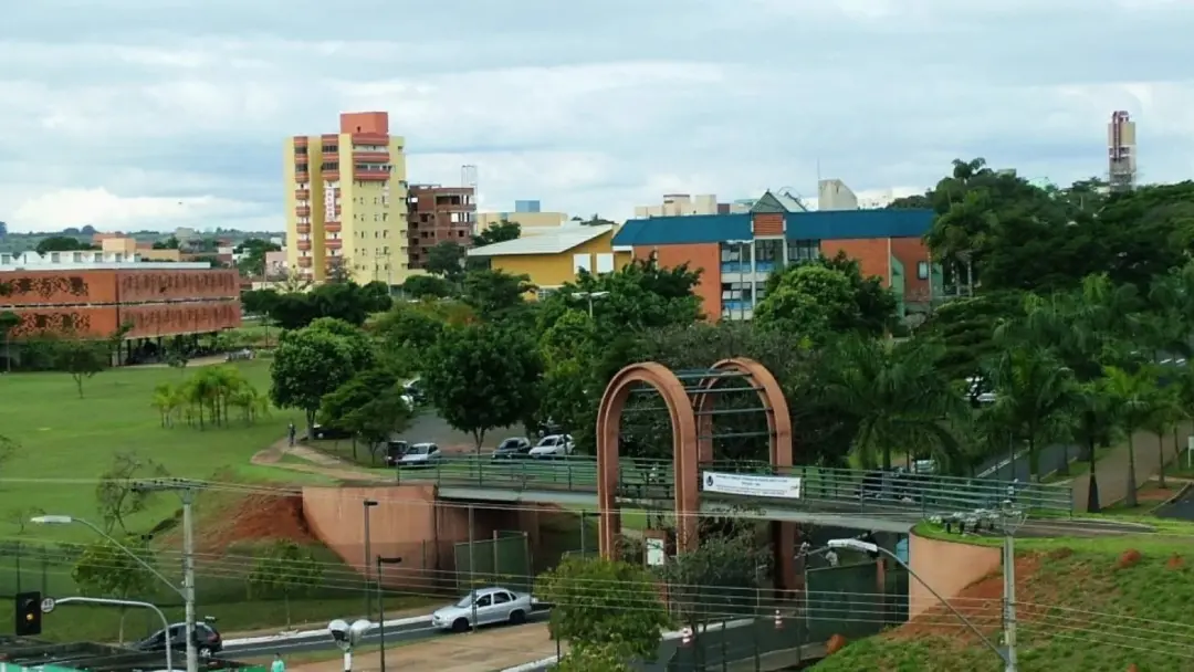 1729 vagas na UFU 2027/2, 51 cursos abertos para quem quer entrar na federal. A prova tem duas fases, objetiva e redaçã…