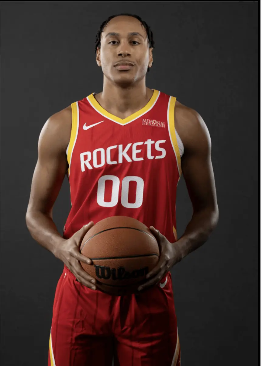 Rafael Castro, craque de 23 anos, foi dispensado pelos Houston Rockets após ter assinado contrato de duas vias em agost…