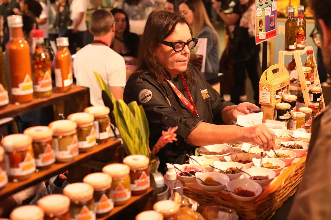 Rio Gastronomia tem Feira dos Produtores reunindo doces, geleias e cachaças de pequenas marcas. Curti a geleia de alho …