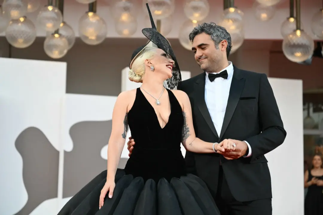 Lady Gaga e Michael Polansky estão focados em Rose Bean, filha recém-nascida, morando em uma casa no Norte da Califórni…