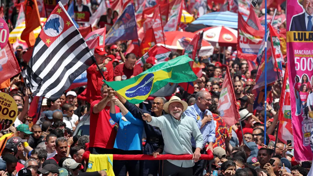 São Paulo, estado chave, palco final de Lula e Bolsonaro na reta final antes da eleição de domingo. A disputa por votos…