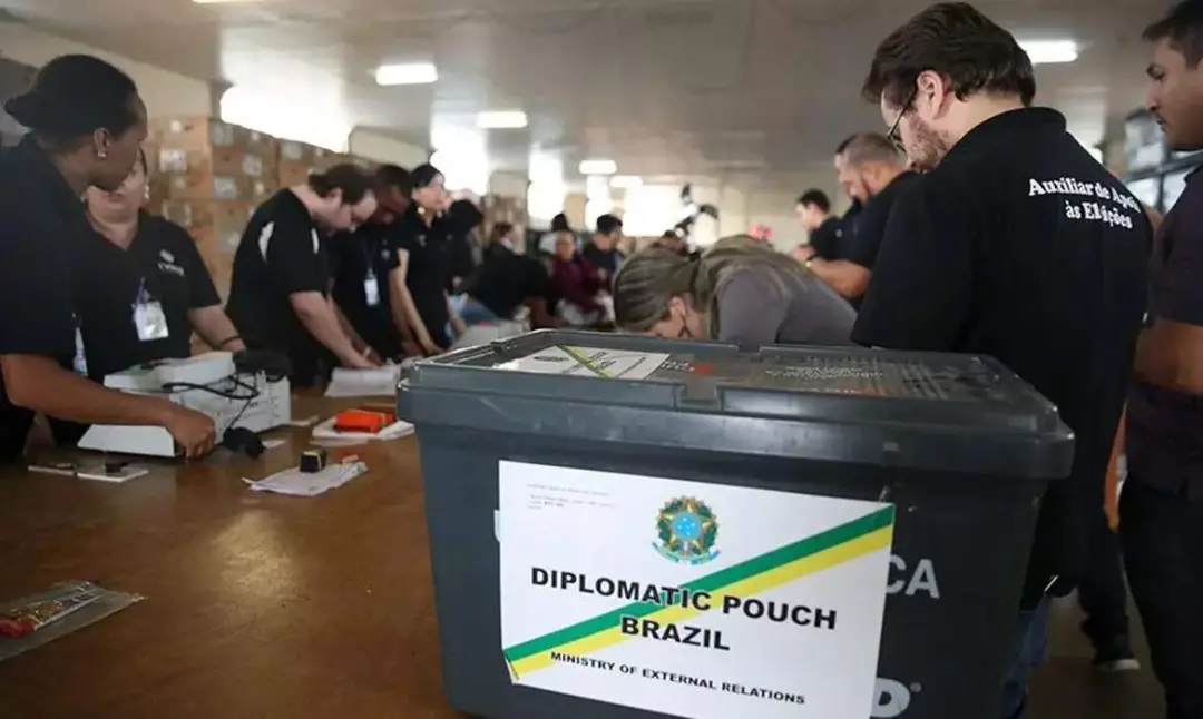 Voto em trânsito vale para eleitores regulares que estejam em deslocamento nacional. A solicitação deve ser feita entre…
