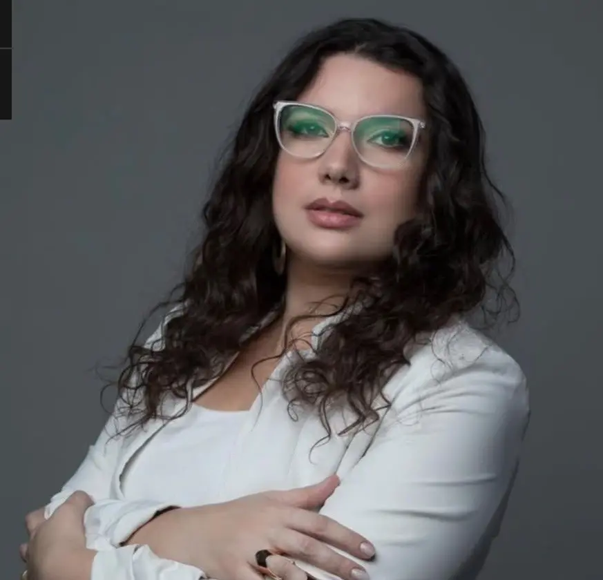 Advogada Jéssica Cabral Barradas é denunciada por desviar R$ 20.020 da conta de idosa entre 2018 e 2019, enquanto dever…